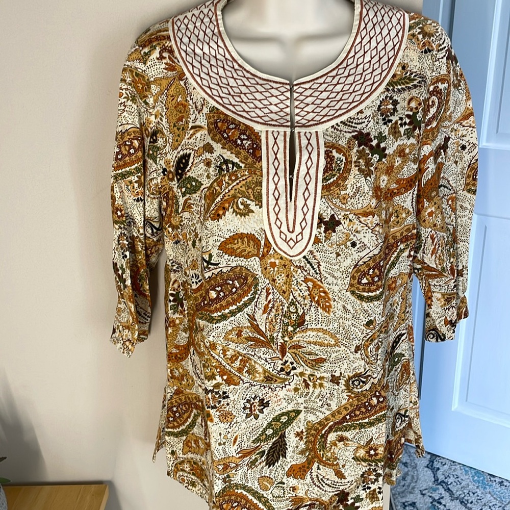 Carole Little linen blend paisley top